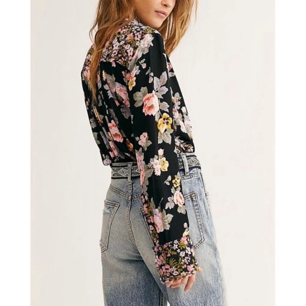 New Free People Black Floral Hold On To‎ Me Button Blouse Size XS